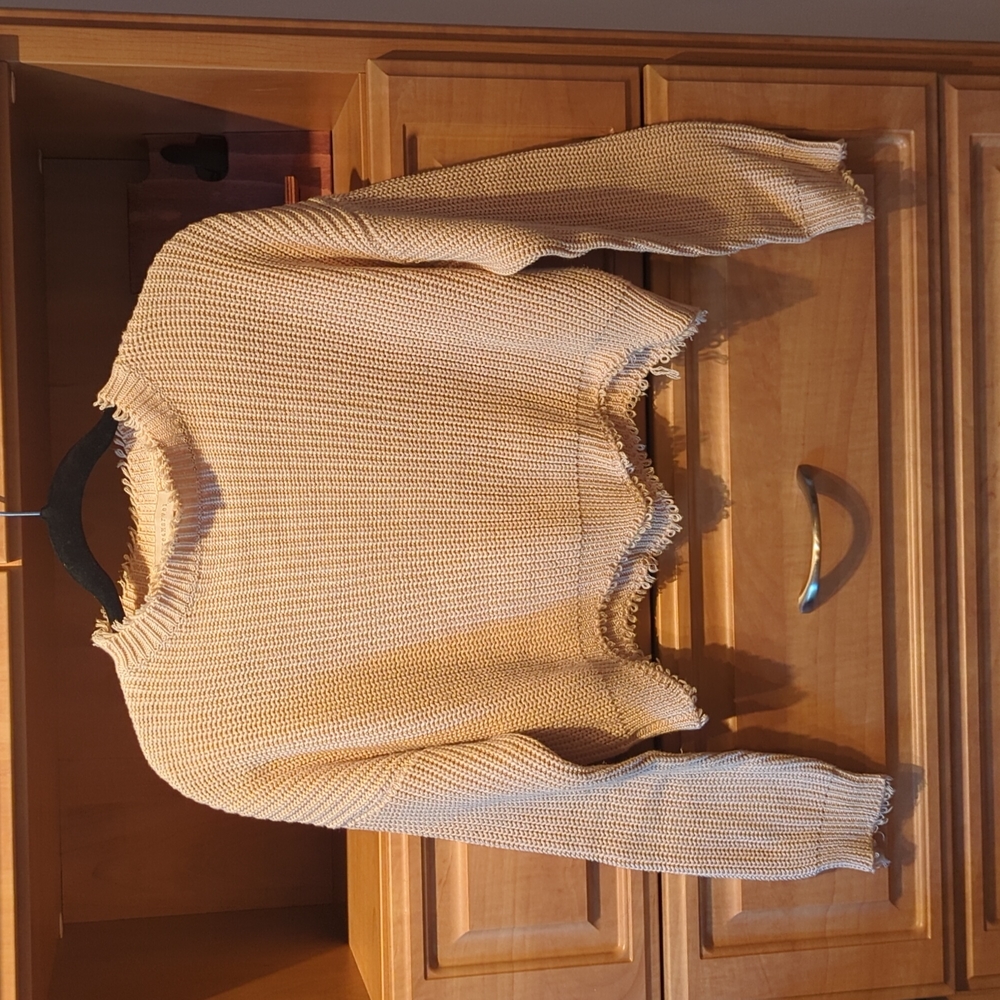Cropped sweater